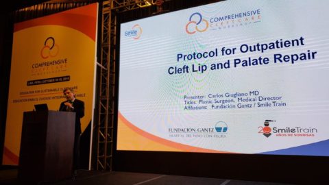 Dr. Carlos Giugliano expositor de International Comprehensive Cleft Care Workshop (CCCW) en Lima, Perú