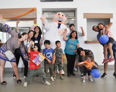 Dr. Simi visita nuestro Hospital