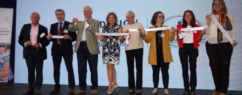 Chile: Fundación Gantz es premiada por su eficiente tratamiento a niños y niñas con fisura labio palatina como “Centro de Liderazgo para América del Sur”.