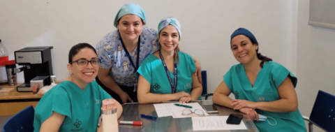 Destacada odontopediatra participa de pabellón dental en Fundación Gantz